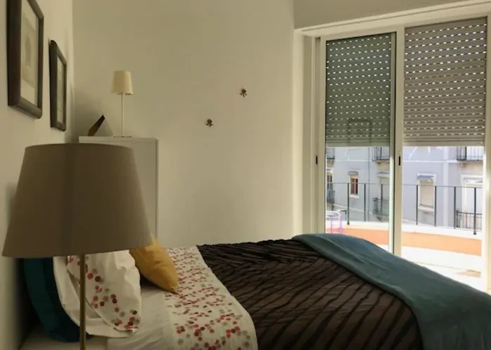 Cosy 2 Bedrooms Apartment In Arroios - Ssl 3A